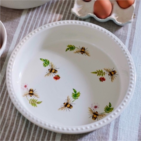 Pie Dish Anthropologie Baking Mat NWT Lou Rota Anthropologie Bee
